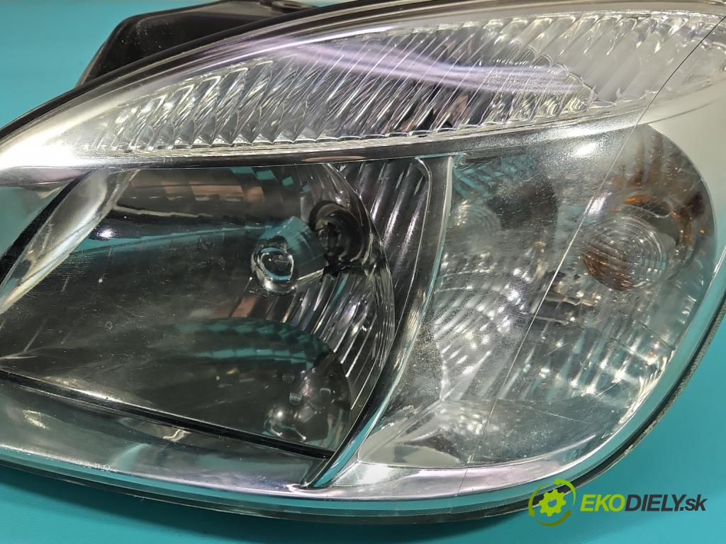 Kia Rio II 2005-2011 1.4 16V 97KM manual 71 kW 1399 cm3 5- Reflektor: ľavý 92101-1GOL (Kľučka dverí ostatné)