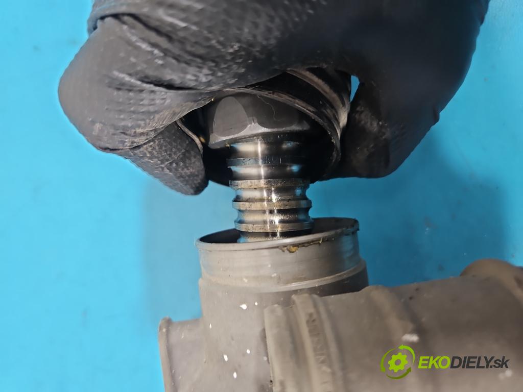 Vw Passat B8 2014 - 2.0 tdi 150 HP automatic 110 kW 1968 cm3 5- Ozubené kolo: volant 3Q1423050P