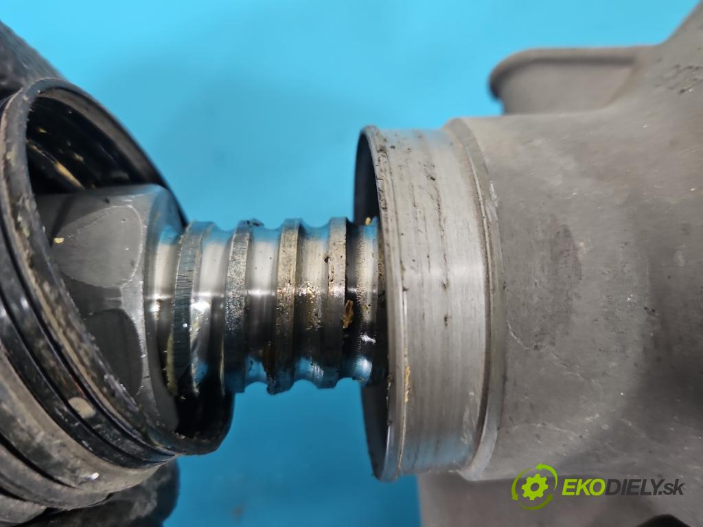 Vw Passat B8 2014 - 2.0 tdi 150 HP automatic 110 kW 1968 cm3 5- Ozubené kolo: volant 3Q1423050P