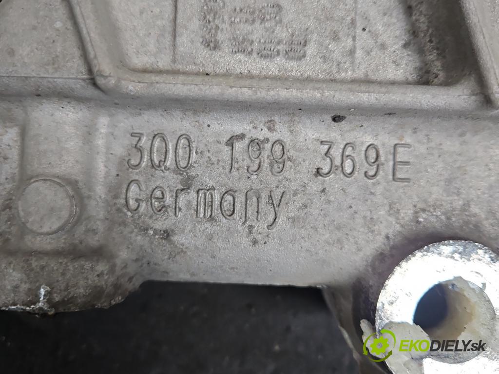 Vw Passat B8 2014 - 2.0 tdi 150 HP automatic 110 kW 1968 cm3 5- výstuha motora 3Q0199369E