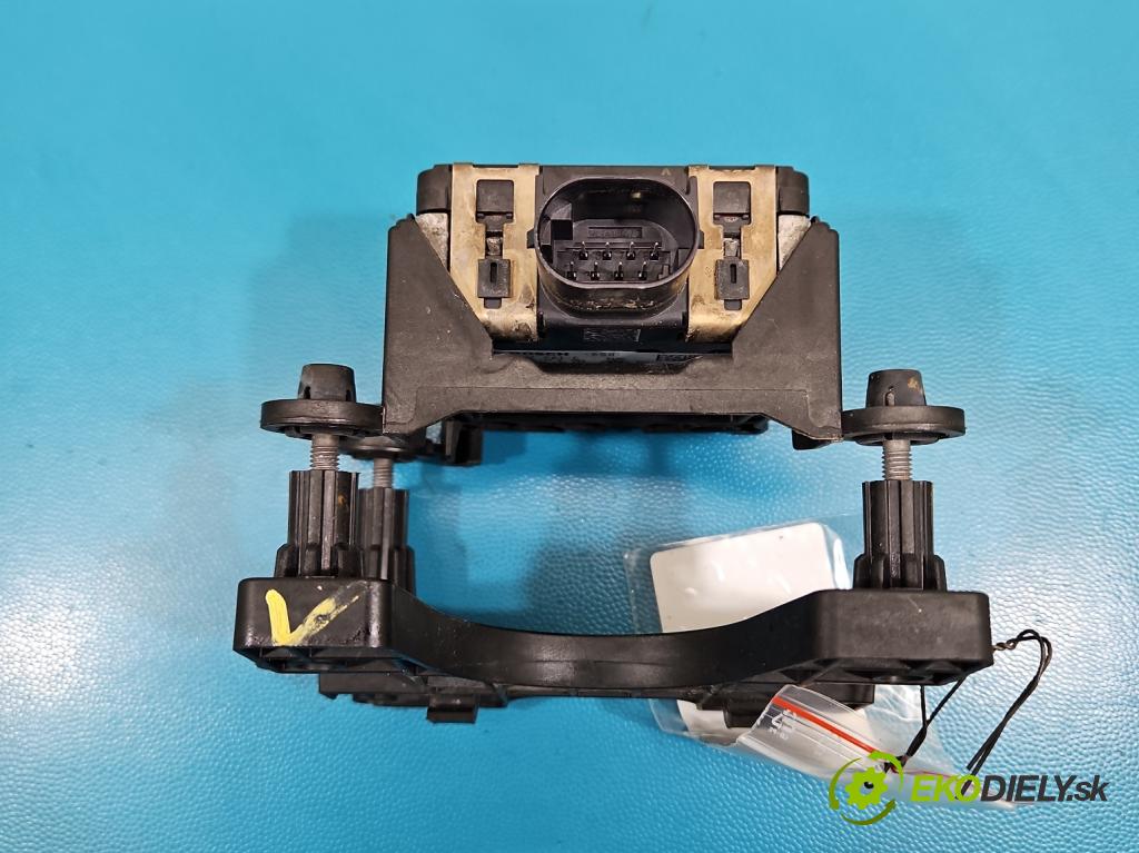 Vw Passat B8 2014 - 2.0 tdi 150 HP automatic 110 kW 1968 cm3 5- riadiaca jednotka ostatné 3Q0907561C