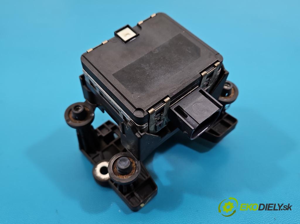 Vw Passat B8 2014 - 2.0 tdi 150 HP automatic 110 kW 1968 cm3 5- riadiaca jednotka ostatné 3Q0907561C