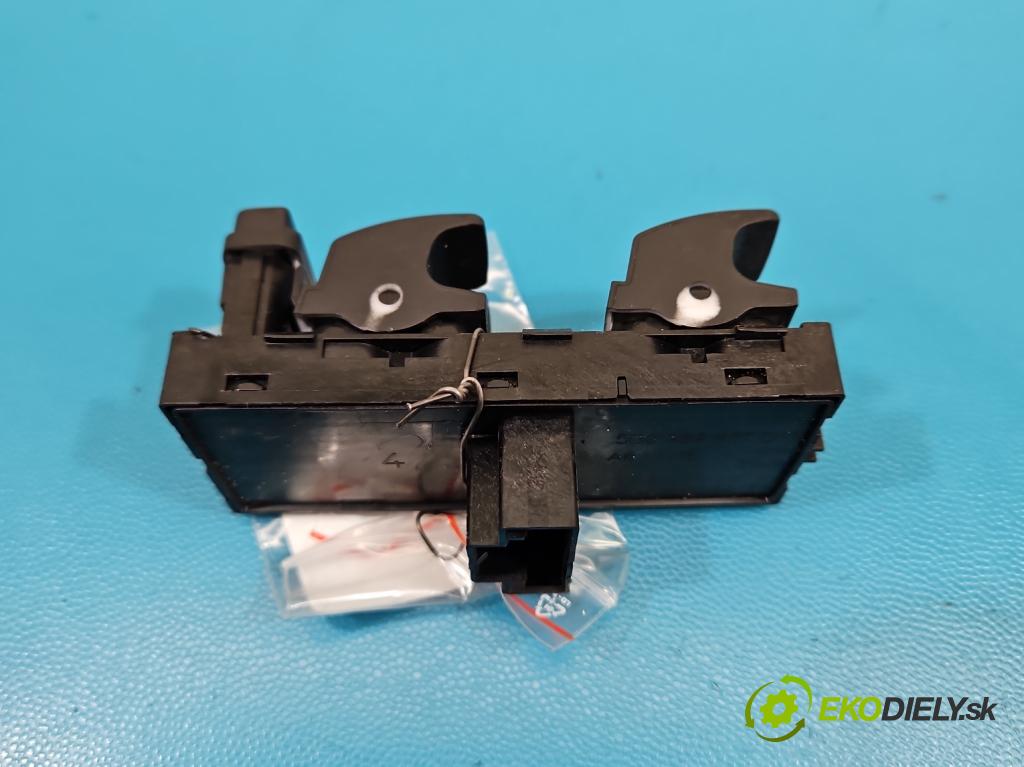 Vw Passat B8 2014 - 2.0 tdi 150 hp automatic 110 kW 1968 cm3 5- Přepínač oken zpětných zrcátek 5G0959857D