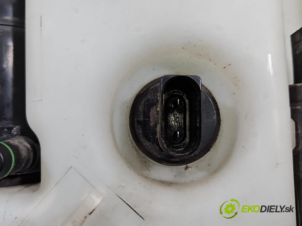 Vw Scirocco II 2008-2017 1.4 TSI 160 HP manual 118 kW 1390 cm3 3- nádržka tekutina: ostrekovačov 1K0955453S