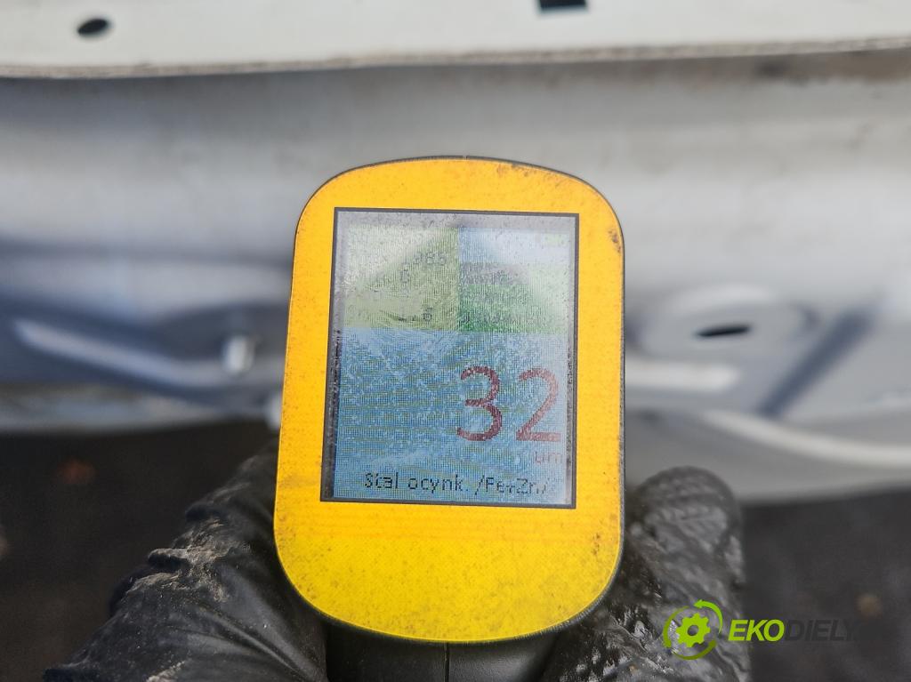 Citroen C3 III 2016-2024 1.2 12V 110 HP manual 81 kW 1199 cm3 5- pas zadní: