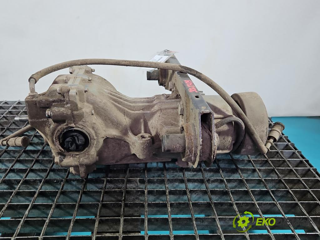 Dacia Duster III 24- 1.2 131 HP manual 96 kW 1199 cm3 5- Most: zadní: 383007672R