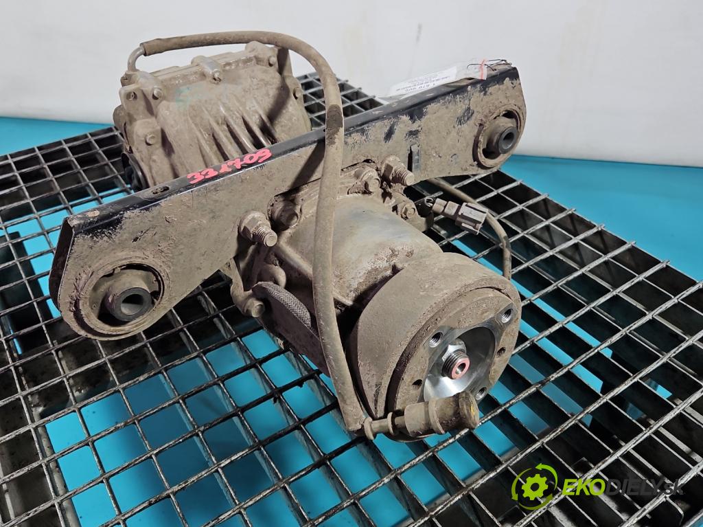 Dacia Duster III 24- 1.2 131 HP manual 96 kW 1199 cm3 5- Most: zadní: 383007672R