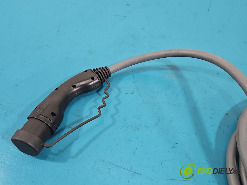 Bmw iX1 U11 0.0 elektrický: 272 HP automatic 200 kW 1 cm3 5- Nabíjačka JETTY 32A 480V