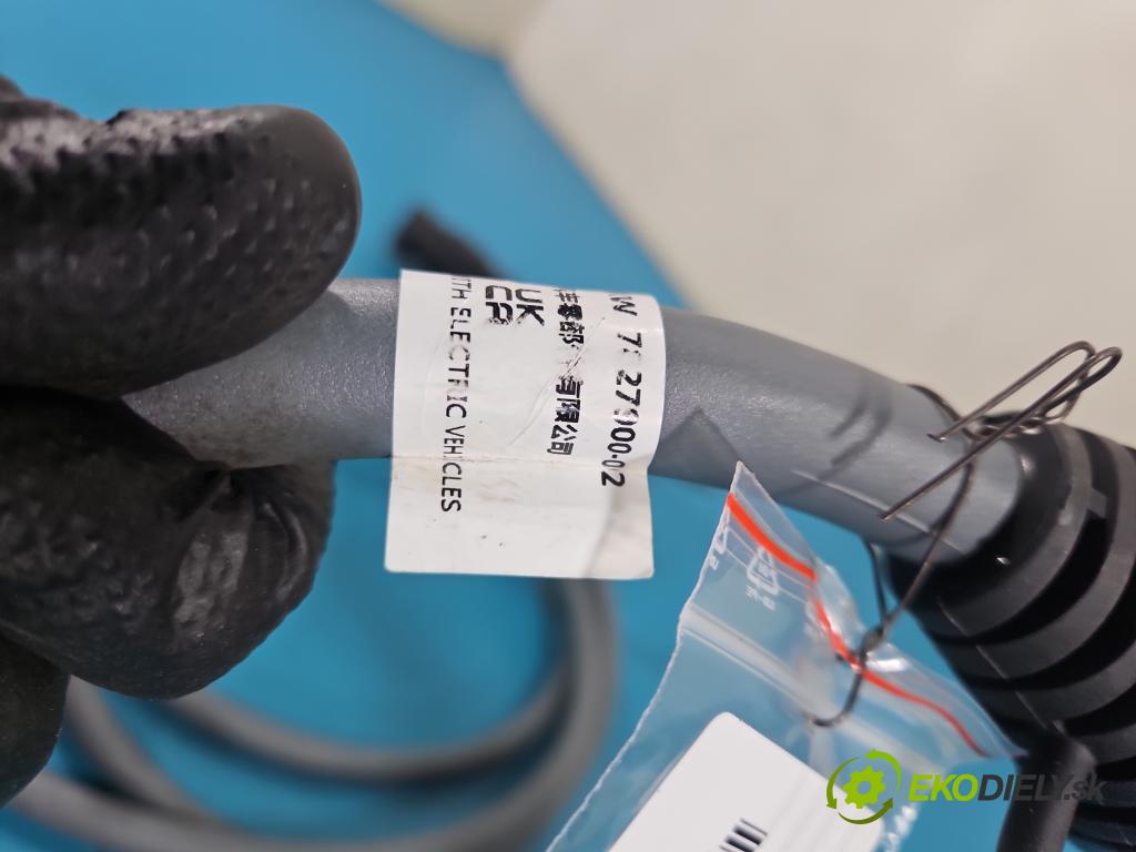 Bmw iX1 U11 0.0 elektrický: 272 HP automatic 200 kW 1 cm3 5- Nabíjačka JETTY 32A 480V