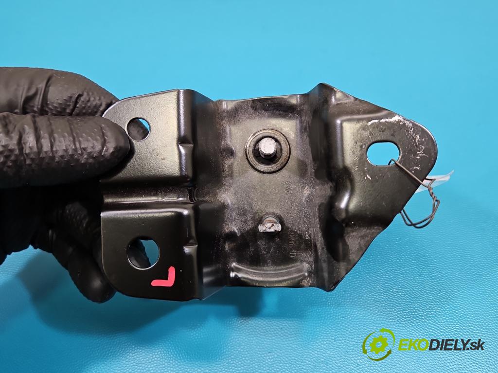 Bmw iX1 U11 0.0 elektrický: 272 HP automatic 200 kW 1 cm3 5- zámok kapoty 139896-10