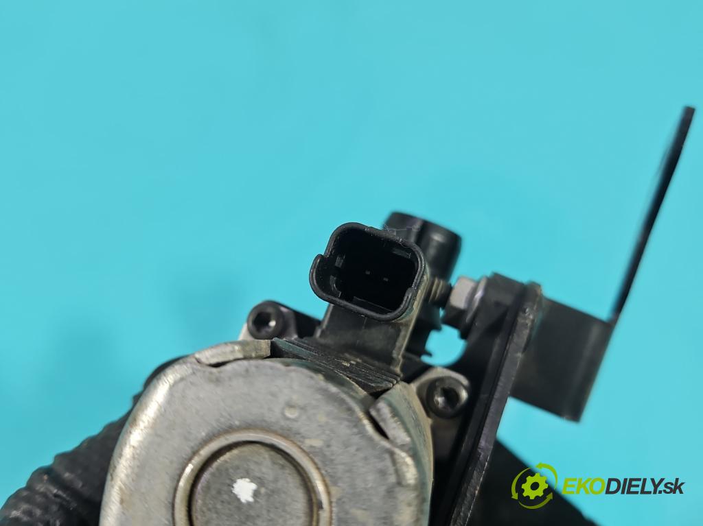 Dacia Duster III 24- 1.2 131 HP manual 96 kW 1199 cm3 5- ventil voda: 212302108R