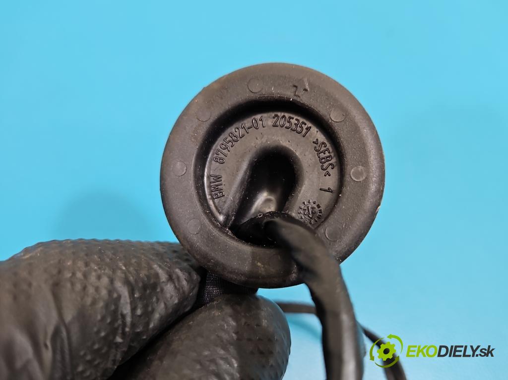 Bmw iX1 U11 0.0 elektrický: 272 hp automatic 200 kW 1 cm3 5- Balíček: dveře přední vlevo 9221028