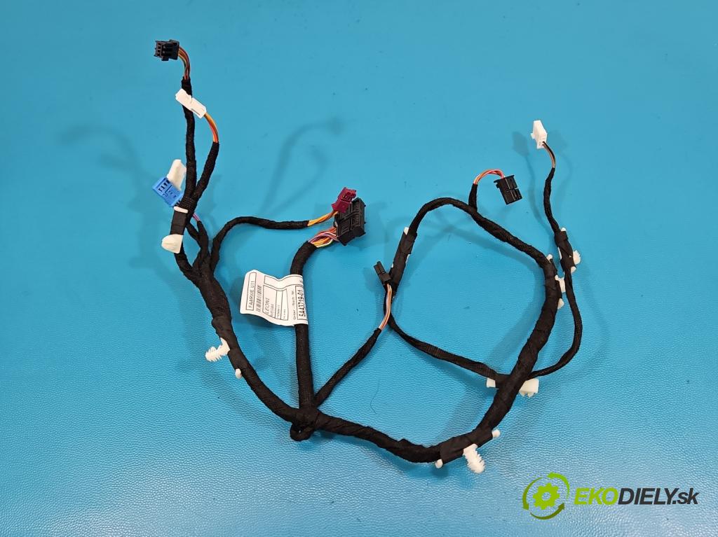 Bmw iX1 U11 0.0 elektrický: 272 HP automatic 200 kW 1 cm3 5- Zväzok: dvere predné vľavo: 5A43719-01