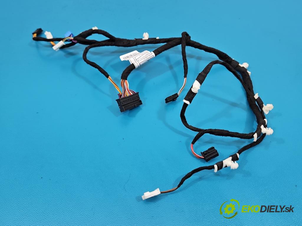 Bmw iX1 U11 0.0 elektrický: 272 HP automatic 200 kW 1 cm3 5- Zväzok: dvere predné vľavo: 5A43719-01