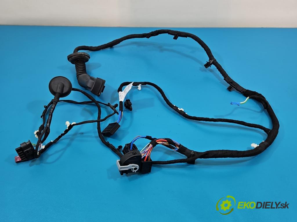 Bmw iX1 U11 0.0 elektrický: 272 HP automatic 200 kW 1 cm3 5- Zväzok: dvere predné pravých 5A43565