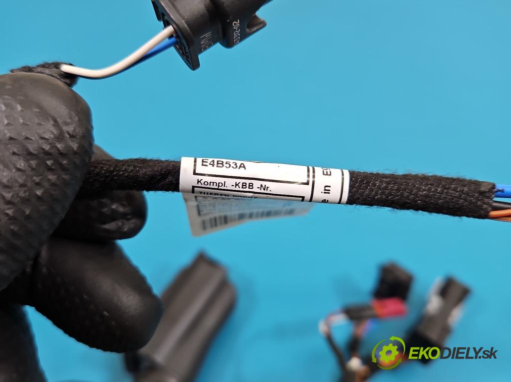 Bmw iX1 U11 0.0 elektrický: 272 HP automatic 200 kW 1 cm3 5- Zväzok: dvere predné pravých 5A43565