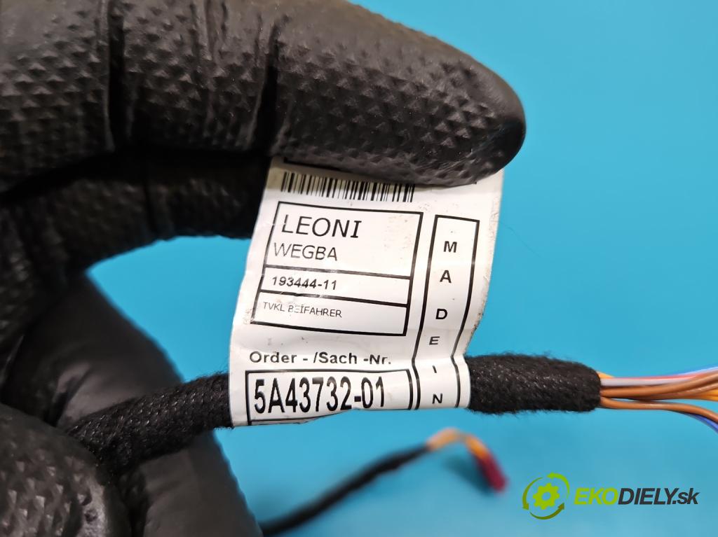 Bmw iX1 U11 0.0 elektrický: 272 HP automatic 200 kW 1 cm3 5- Zväzok: dvere predné pravých 5A43732