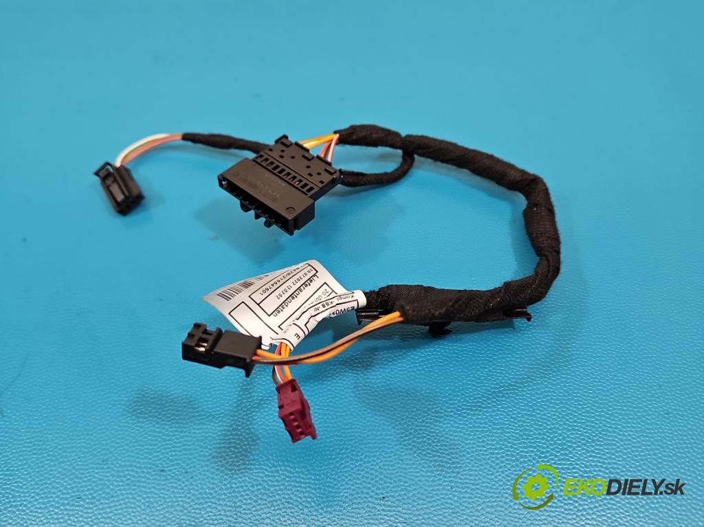 Bmw iX1 U11 0.0 elektrický: 272 HP automatic 200 kW 1 cm3 5- Zväzok: dvere zadné vľavo: 193444-11