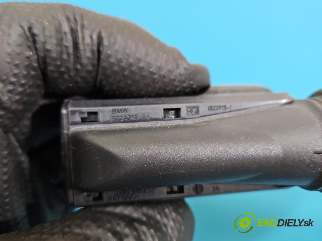 Bmw iX1 U11 0.0 elektrický: 272 HP automatic 200 kW 1 cm3 5- Zväzok: dvere zadné pravých 5A52C30