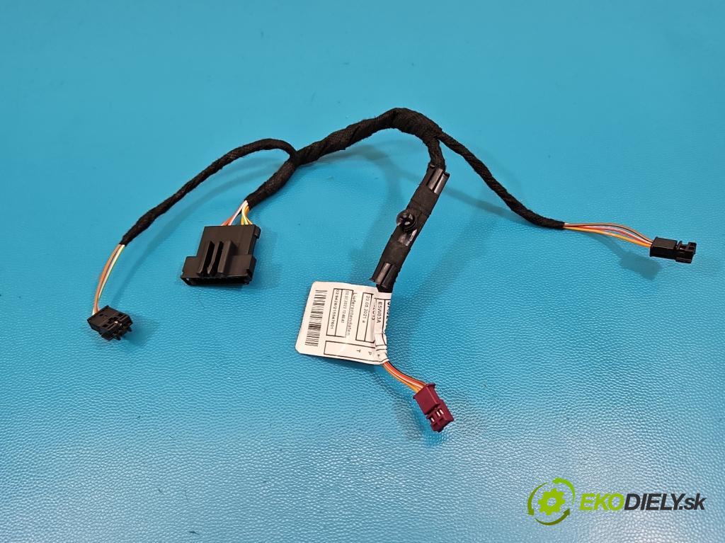 Bmw iX1 U11 0.0 elektrický: 272 HP automatic 200 kW 1 cm3 5- Zväzok: dvere zadné pravých 5A52C15