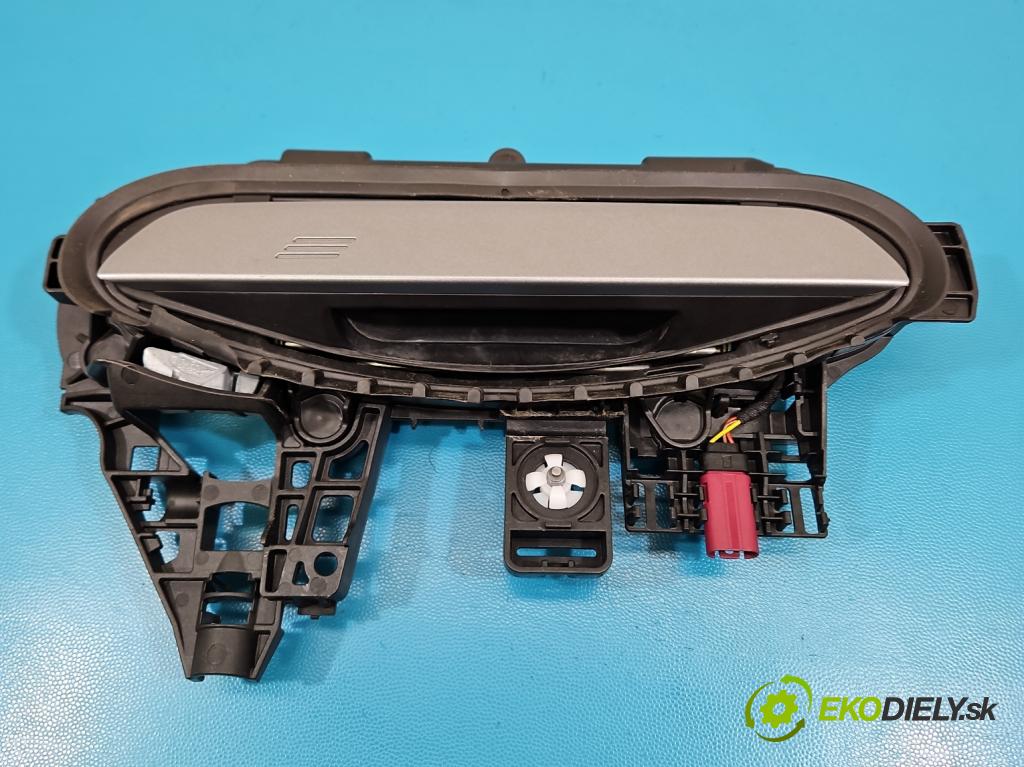 Bmw iX1 U11 0.0 elektrický: 272 hp automatic 200 kW 1 cm3 5- klika přední pravé 5A68ED4 (Klika dveří ostatní)