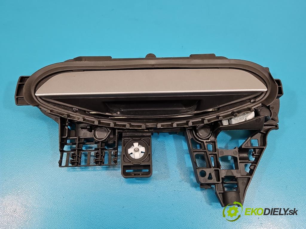 Bmw iX1 U11 0.0 elektrický: 272 HP automatic 200 kW 1 cm3 5- rukoväť zadné ľavé mimo: 5A68EF1 (Kľučka dverí ostatné)