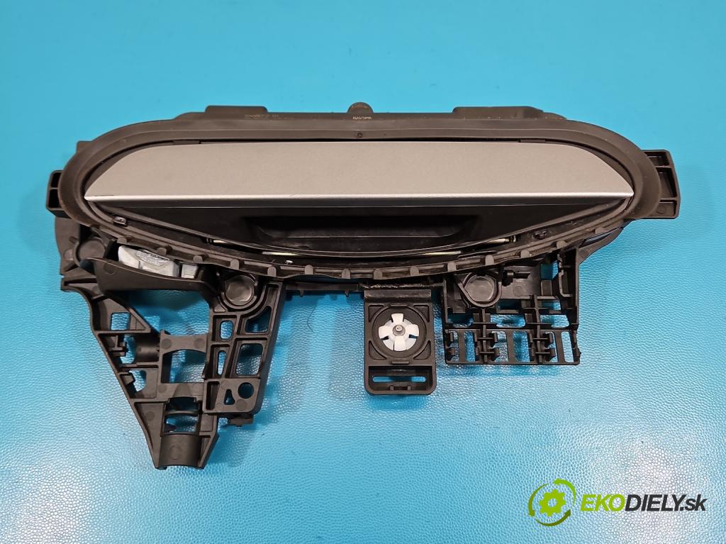 Bmw iX1 U11 0.0 elektrický: 272 HP automatic 200 kW 1 cm3 5- rukoväť zadné pravé mimo: 5A68EF2 (Kľučka dverí ostatné)