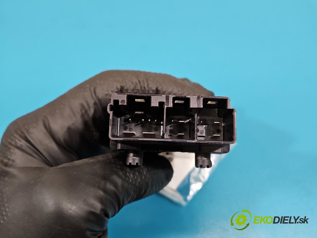 Bmw iX1 U11 0.0 elektrický: 272 hp automatic 200 kW 1 cm3 5- řídící jednotka 5A6A446