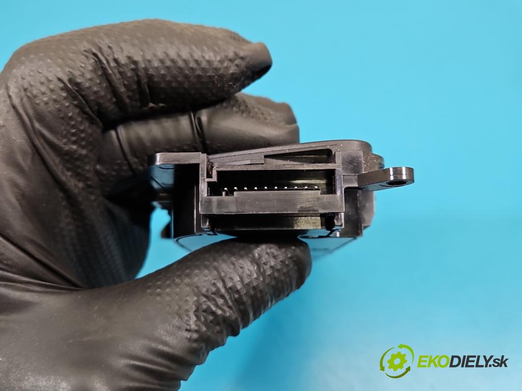 Bmw iX1 U11 0.0 elektrický: 272 HP automatic 200 kW 1 cm3 5- prepínač ostatné 5A1BFE7