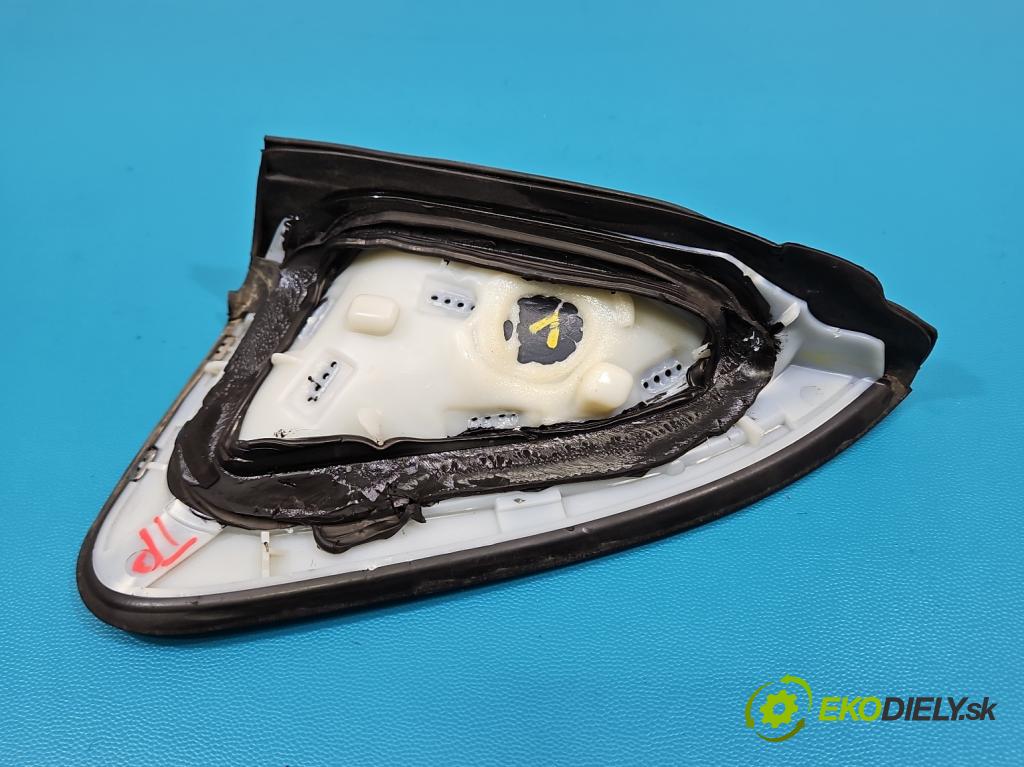 Renault Clio V 2019- 1.0 91 KM automatic 67 kW 999 cm3 5- kryt plast