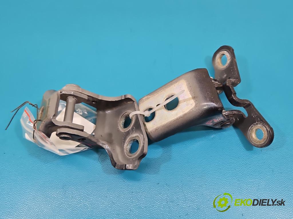 Renault Clio V 2019- 1.0 91KM automatic 67 kW 999 cm3 5- Závěs: dveře přední levý