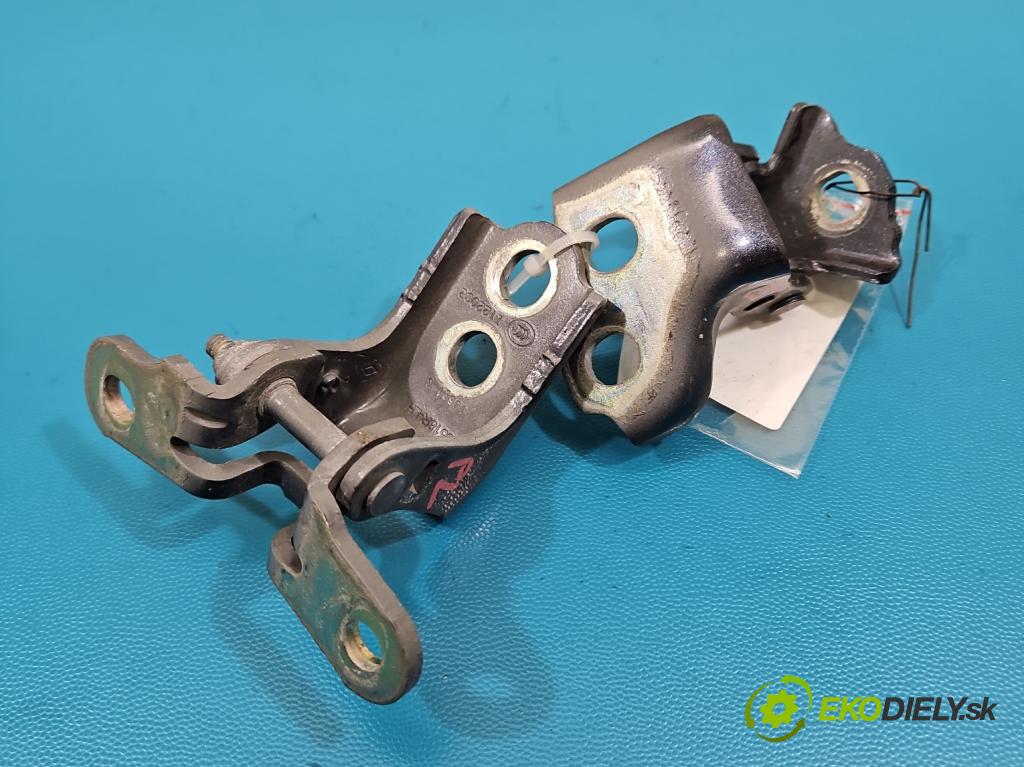 Renault Clio V 2019- 1.0 91KM automatic 67 kW 999 cm3 5- Závěs: dveře přední levý 