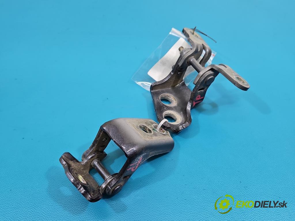 Renault Clio V 2019- 1.0 91KM automatic 67 kW 999 cm3 5- Závěs: dveře zadní pravý 