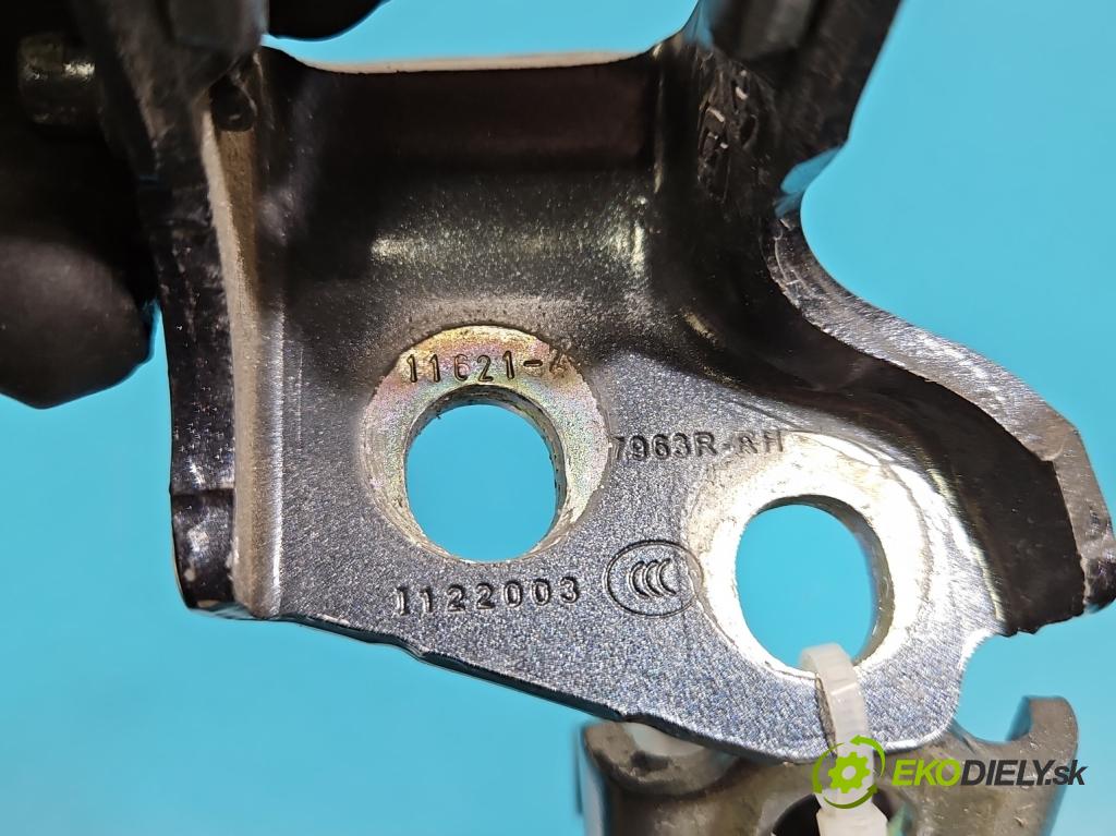 Renault Clio V 2019- 1.0 91KM automatic 67 kW 999 cm3 5- Závěs: dveře zadní pravý