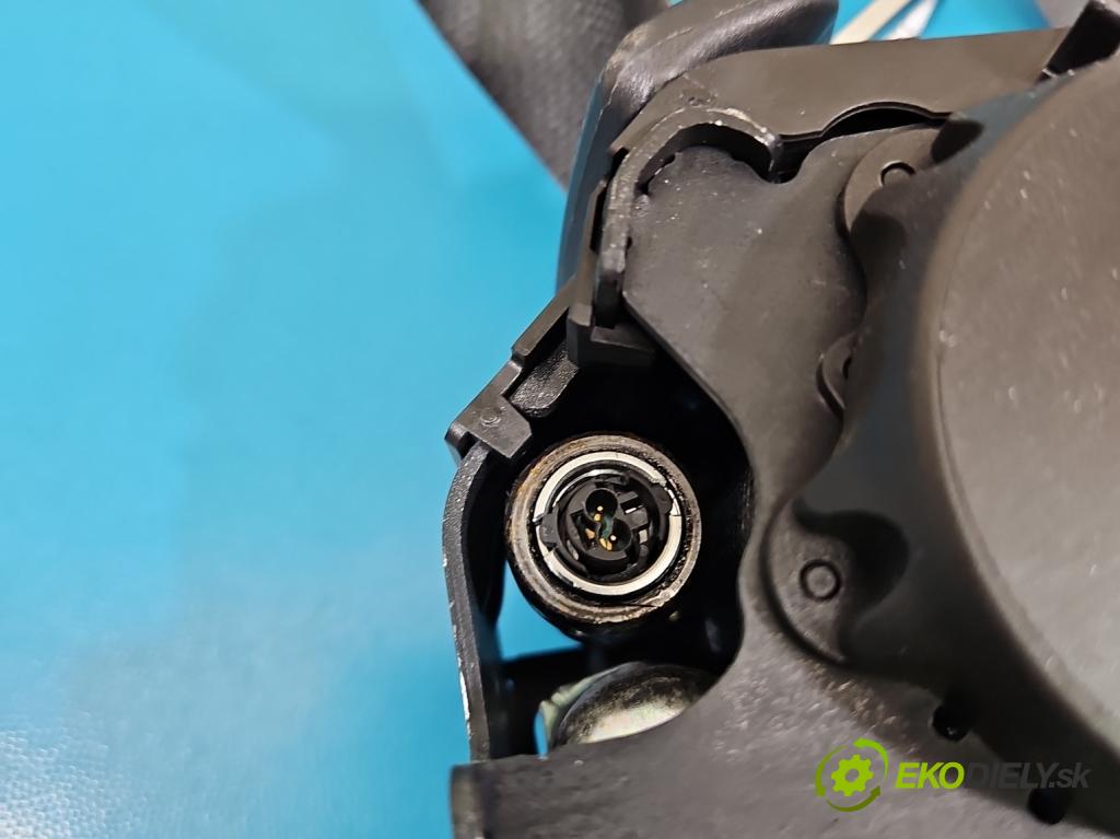 Renault Clio V 2019- 1.0 91 KM automatic 67 kW 999 cm3 5- pas bezpečnosť: zadné ľavý 639697900H