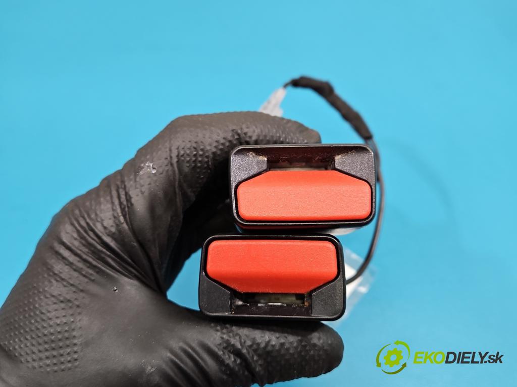 Renault Clio V 2019- 1.0 91 KM automatic 67 kW 999 cm3 5- pas bezpečnosť: zadné ľavý 878164707R