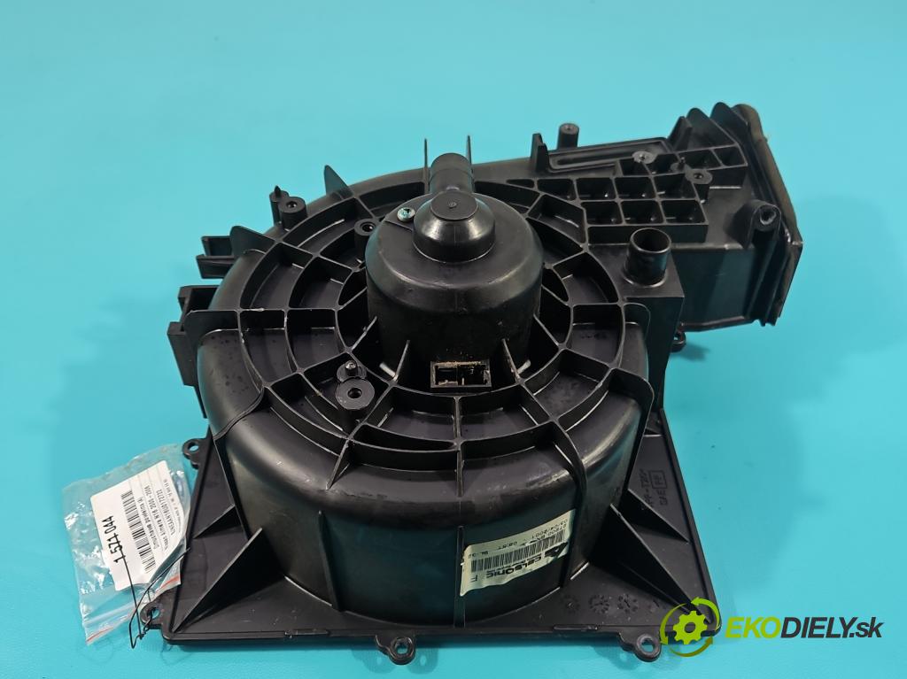 Nissan Almera N16 2000-2006 1.5 16V 90 HP manual 66 kW 1498 cm3 3- ventilátor vzduchu 27200BN