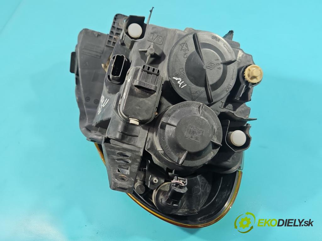 Renault Modus 1.6 16V 88 HP manual 65 kW 1598 cm3 5- Reflektor: ľavý 8200301829 (Kľučka dverí ostatné)