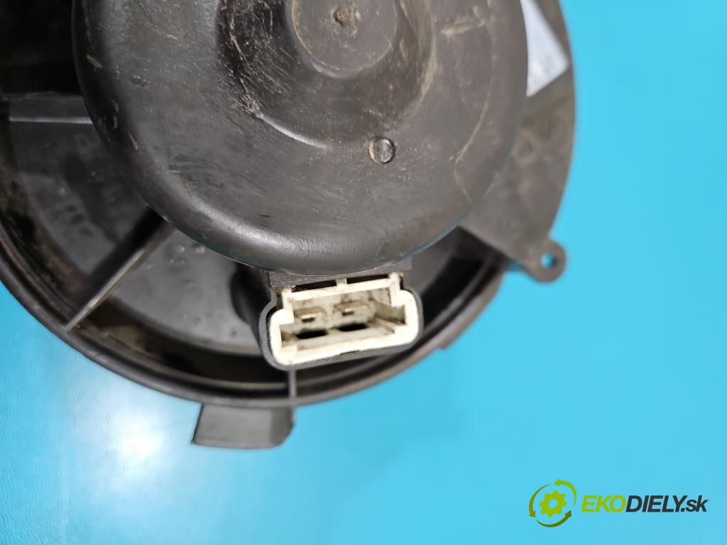 Citroen Xsara Picasso 1.8 16V 116 HP manual 85 kW 1749 cm3 5- ventilátor vzduchu