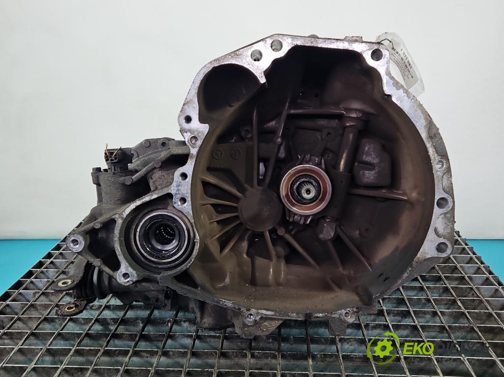 Nissan Almera N16 2000-2006 1.5 16V 90 hp manual 66 kW 1498 cm3 3- převodovka stupňová manual 4M40