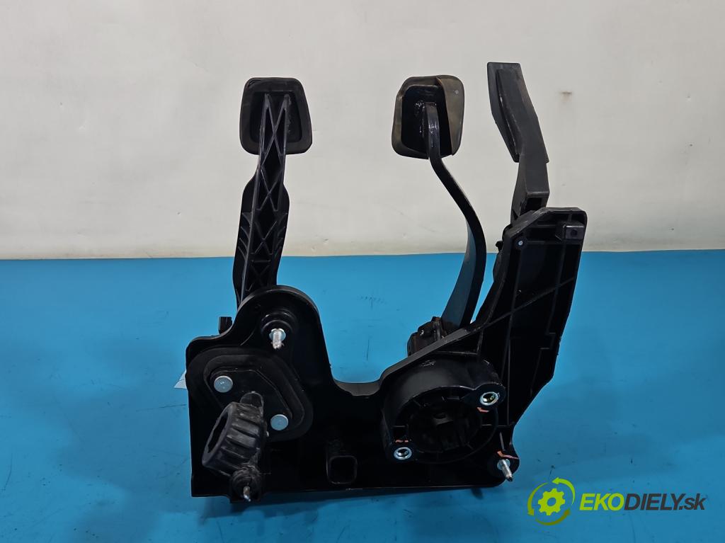 Opel Astra IV 2009-2015 1.7 cdti 125 HP manual 92 kW 1686 cm3 5- pedále ostatné GPV009765