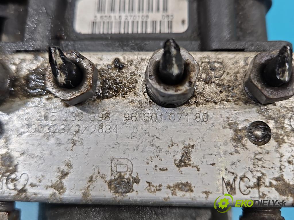 Citroen Berlingo II 2008-2018 1.6 hdi 90 hp manual 66 kW 1560 cm3 5- čerpadlo abs 0265800861 (Pumpa ABS)