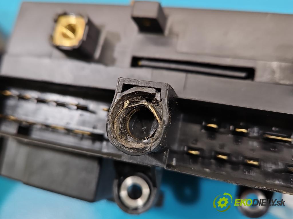 Mercedes Vito W638 1996-2003 2.2 cdi 102 hp manual 75 kW 2148 cm3 5- Přepínač sdružený 0015404945 (Páčky pod volantem)