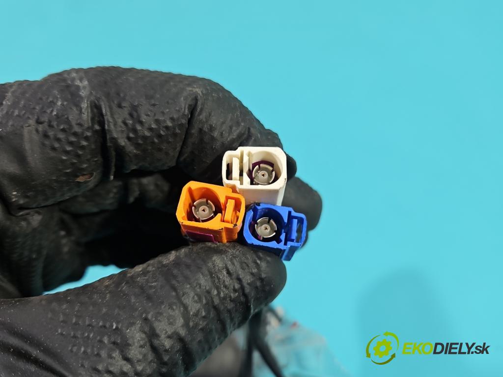 Citroen C3 III 2016-2024 1.2 12V 110 HP manual 81 kW 1199 cm3 5- Antena 9819669580