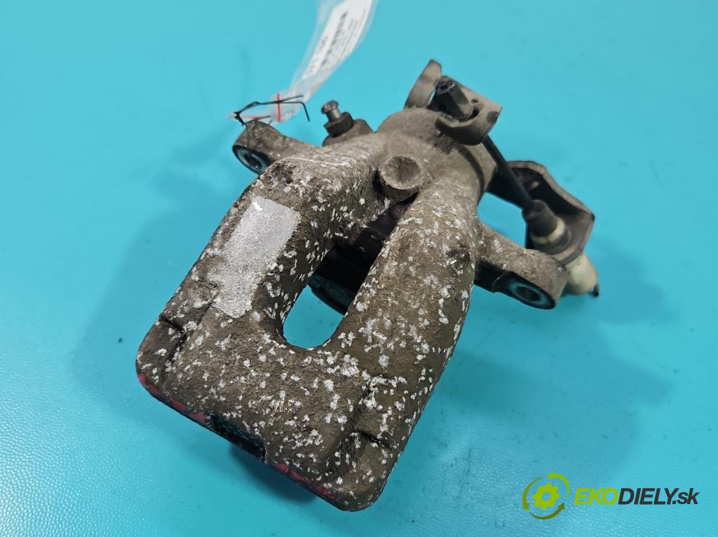 Citroen C3 III 2016-2024 1.2 12V 110 HP manual 81 kW 1199 cm3 5- brzdič zadné pravý  (Kľučka dverí ostatné)