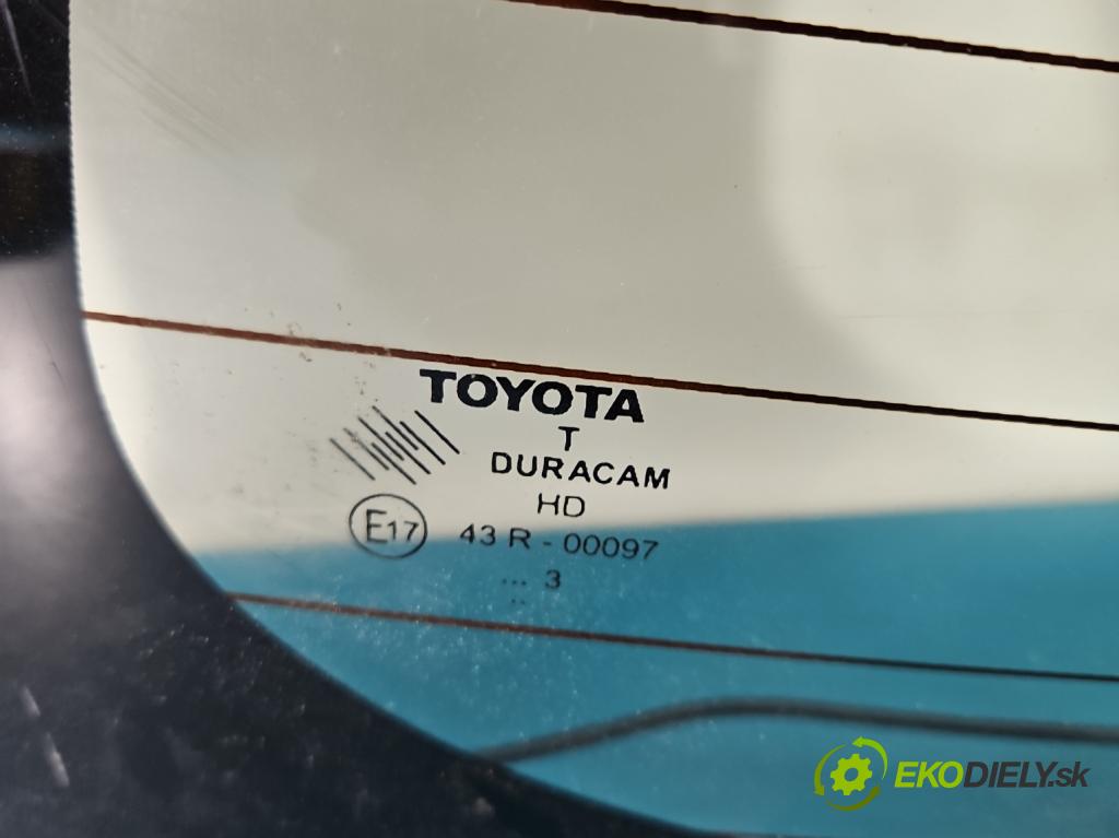 Toyota Corolla E12 2001-2009 2.0 D4D 90 HP manual 66 kW 1995 cm3 5- sklo zadná  (Sklo zadné)