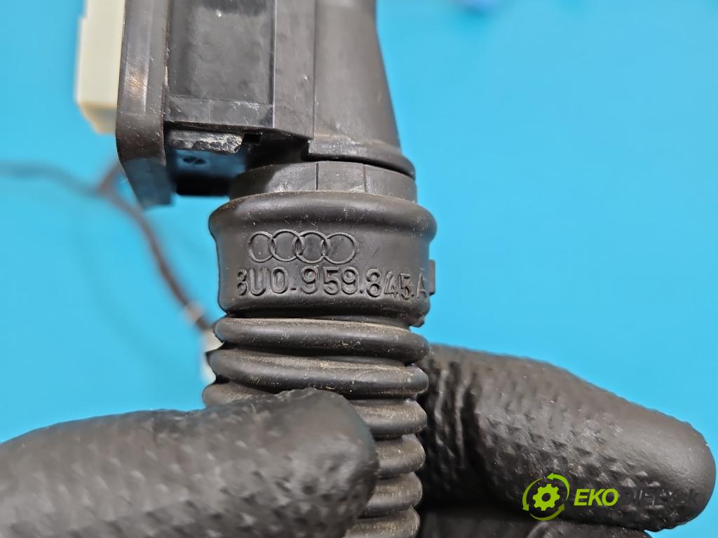 Audi A4 B9 2015-2024 2.0 TDI 190 HP automatic 140 kW 1968 cm3 5- Zväzok: dvere predné pravých 8W0971030CF