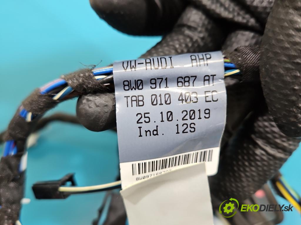 Audi A4 B9 2015-2024 2.0 TDI 190 HP automatic 140 kW 1968 cm3 5- Zväzok: dvere zadné pravých 8W0971687AT