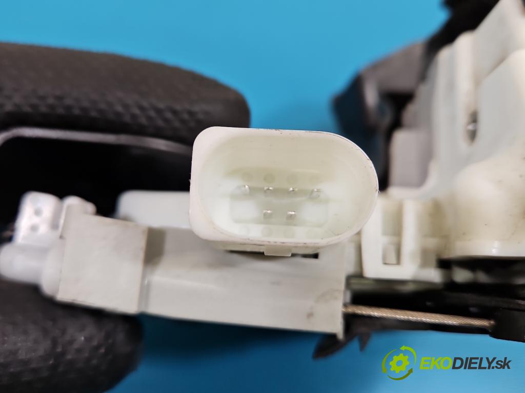 Audi A4 B9 2015-2024 2.0 TDI 190 HP automatic 140 kW 1968 cm3 5- zámok predné ľavý 8X1837015C