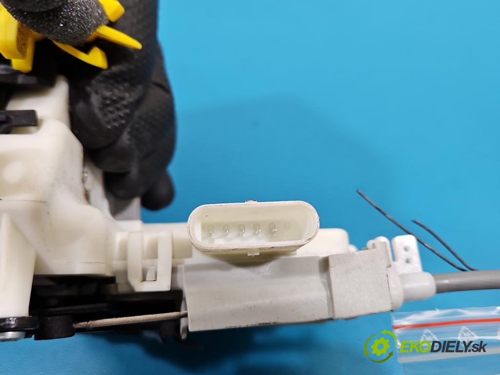 Audi A4 B9 2015-2024 2.0 TDI 190 hp automatic 140 kW 1968 cm3 5- zámek zadní pravý 8X0839016E